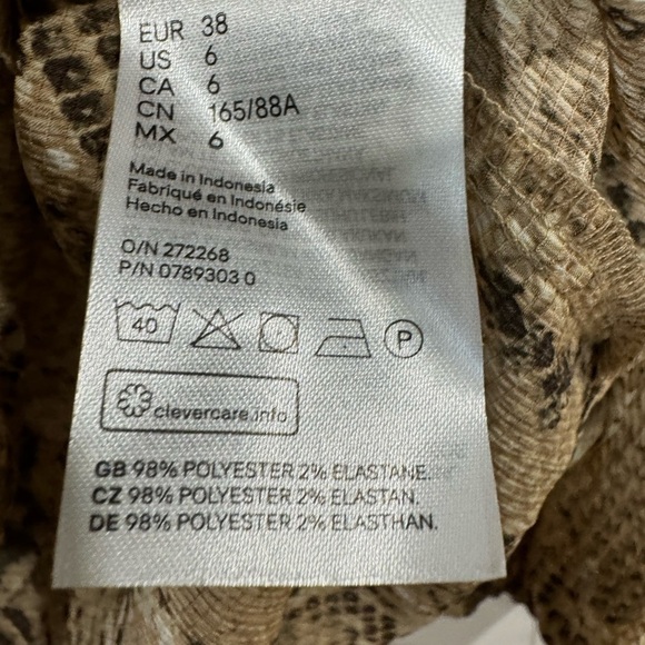 H&M Snake Print Blouse Neutral Animal Print Top Trending Tan Black Size 6 - Picture 9 of 15